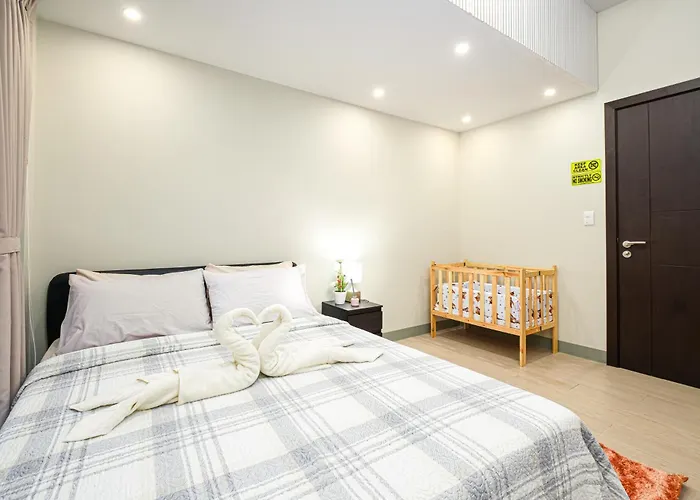 3br Uptown Bgc-40floor View Near Malls And Restaurants * Manila