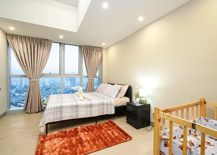 3br Uptown Bgc-40floor View Near Malls And Restaurants