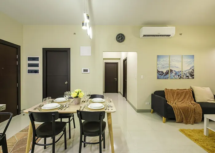 3br Uptown Bgc-40floor View Near Malls And Restaurants Apartamento