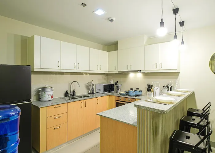 3br Uptown Bgc-40floor View Near Malls And Restaurants *