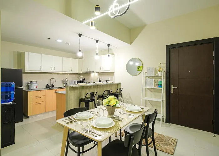 3br Uptown Bgc-40floor View Near Malls And Restaurants Apartamento