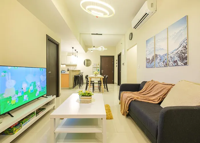 3br Uptown Bgc-40floor View Near Malls And Restaurants Manila