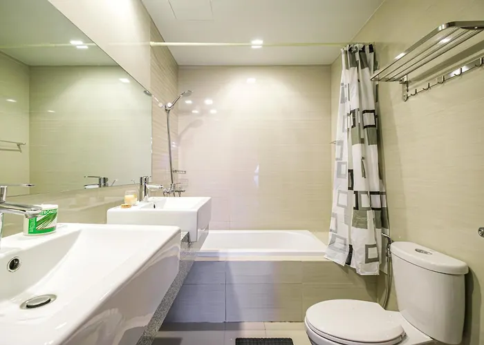 3br Uptown Bgc-40floor View Near Malls And Restaurants Apartamento Manila