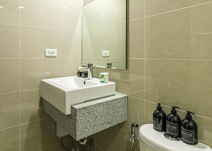 3br Uptown Bgc-40floor View Near Malls And Restaurants *