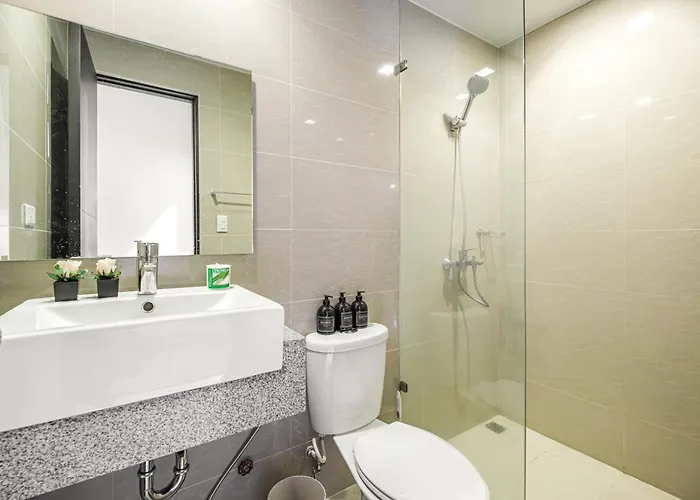 3br Uptown Bgc-40floor View Near Malls And Restaurants Apartamento Manila