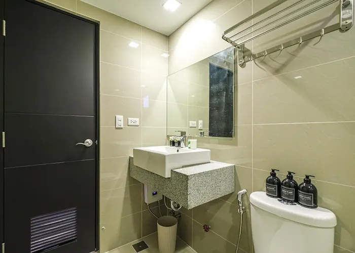 3br Uptown Bgc-40floor View Near Malls And Restaurants Apartamento *