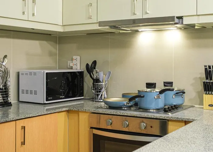 3br Uptown Bgc-40floor View Near Malls And Restaurants Apartamento Manila