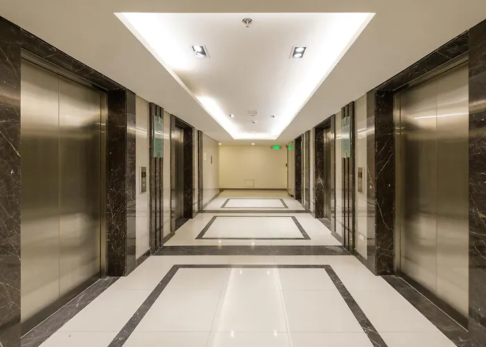3br Uptown Bgc-40floor View Near Malls And Restaurants