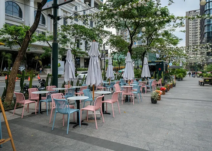 3br Uptown Bgc-40floor View Near Malls And Restaurants