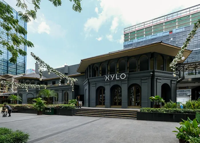 3br Uptown Bgc-40floor View Near Malls And Restaurants Apartamento Manila