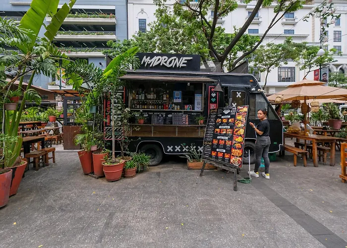 3br Uptown Bgc-40floor View Near Malls And Restaurants Apartamento Manila